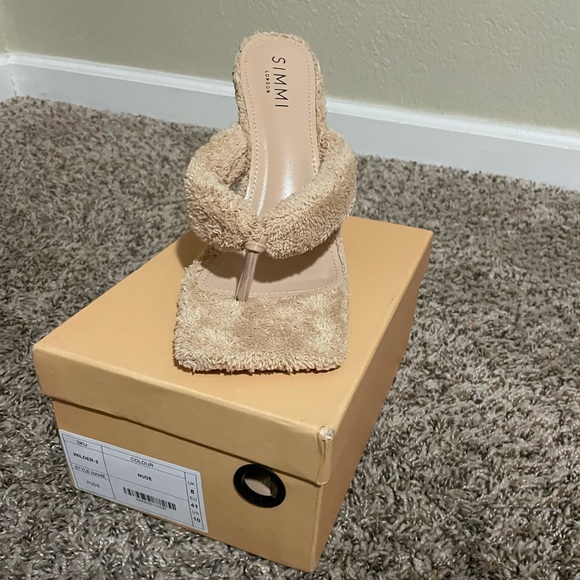 simmi Shoes - Nude terry cloth heels. So sexy.